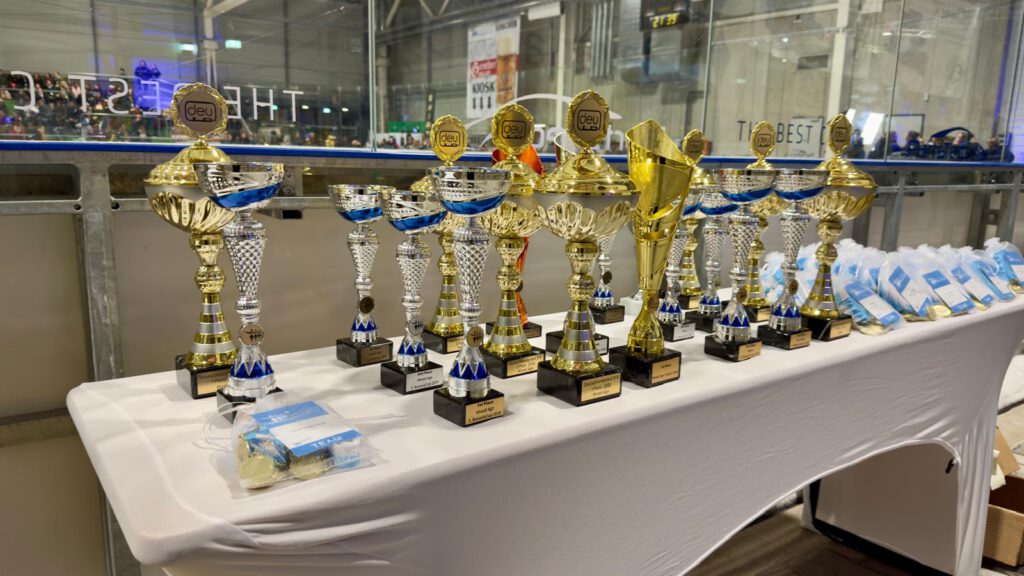 Medal and trophy on table at icerink höchstadt